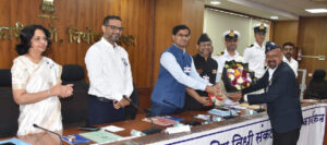‘एक दिवस सैनिकांसाठी’उपक्रम राबवणार, ध्वजदिन निधी संकलनाला गती देण्यासाठी विशेष प्रयत्न करणार
