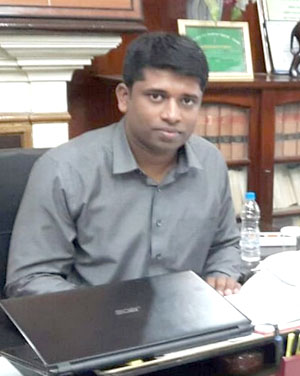 माजी सनदी अधिकारी कन्नन  गोपीनाथन यांनी राजीनामा का दिला संविधानाची बाजू घेणारा अधिकारी-कन्नन गोपीनाथन
